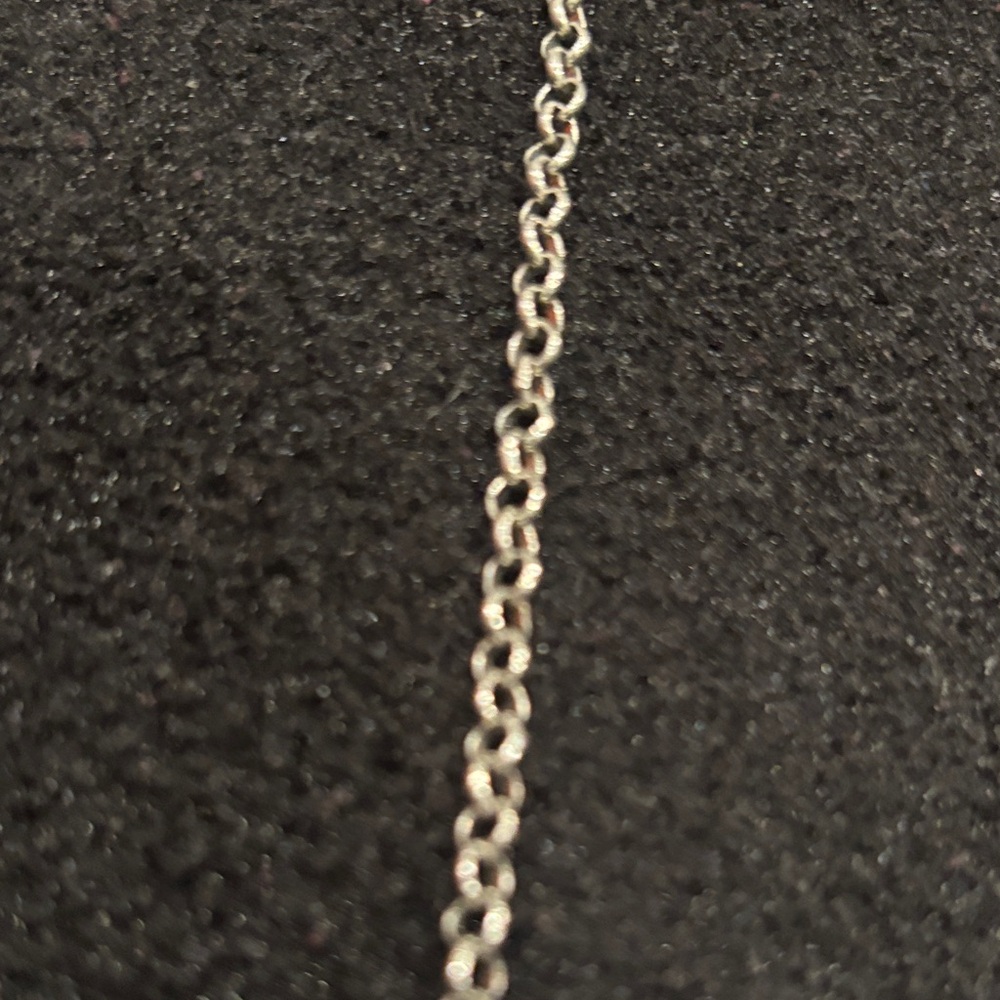 Elegant Silver and Blue Necklace - Picture 6 of 7
